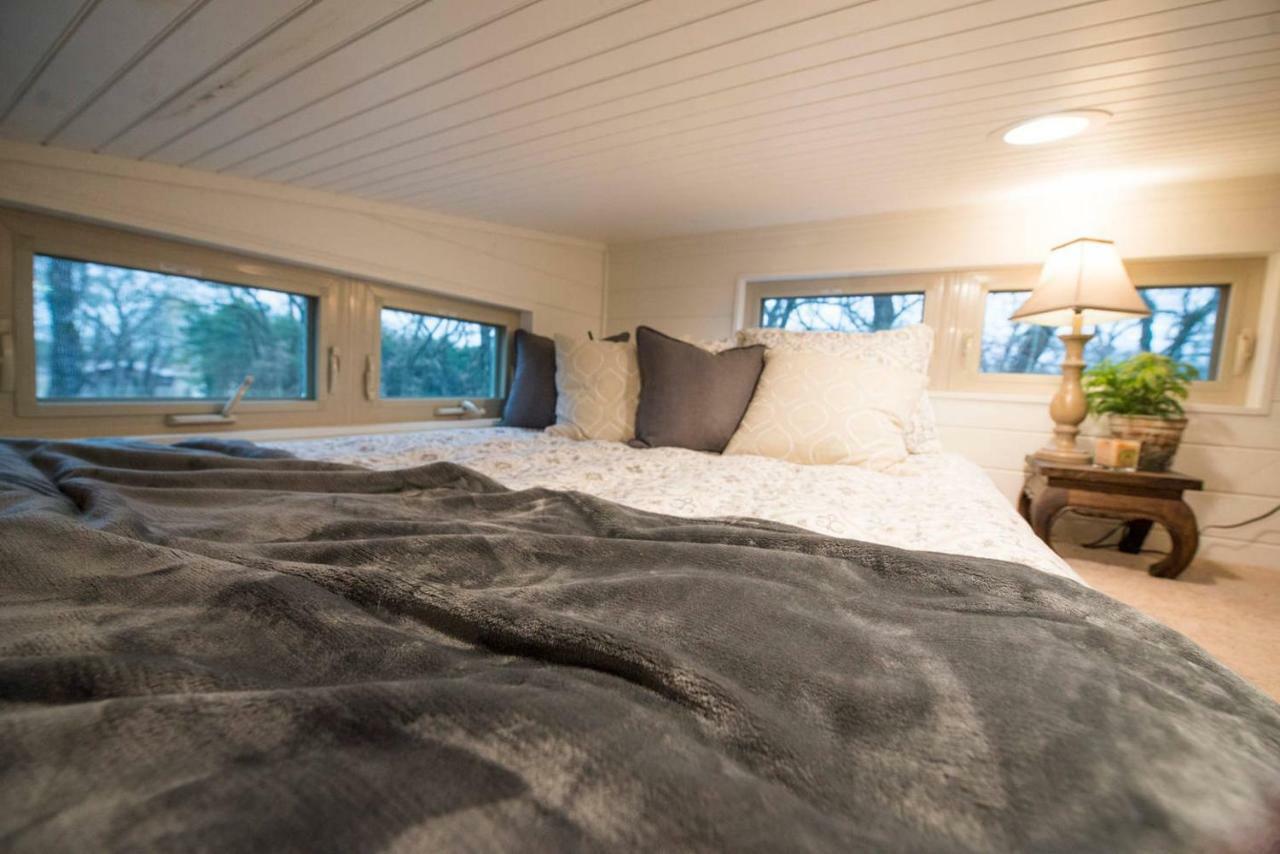 Montana Escape Elegant Tiny House In Waco Near Magnolia Villa ภายนอก รูปภาพ