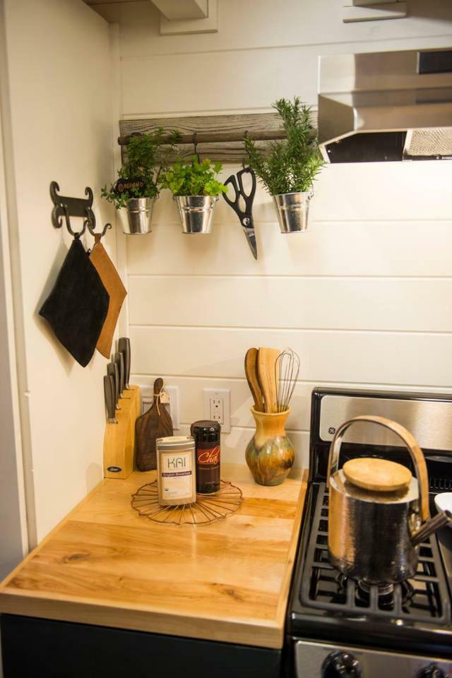 Montana Escape Elegant Tiny House In Waco Near Magnolia Villa ภายนอก รูปภาพ