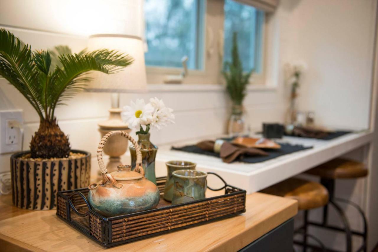 Montana Escape Elegant Tiny House In Waco Near Magnolia Villa ภายนอก รูปภาพ