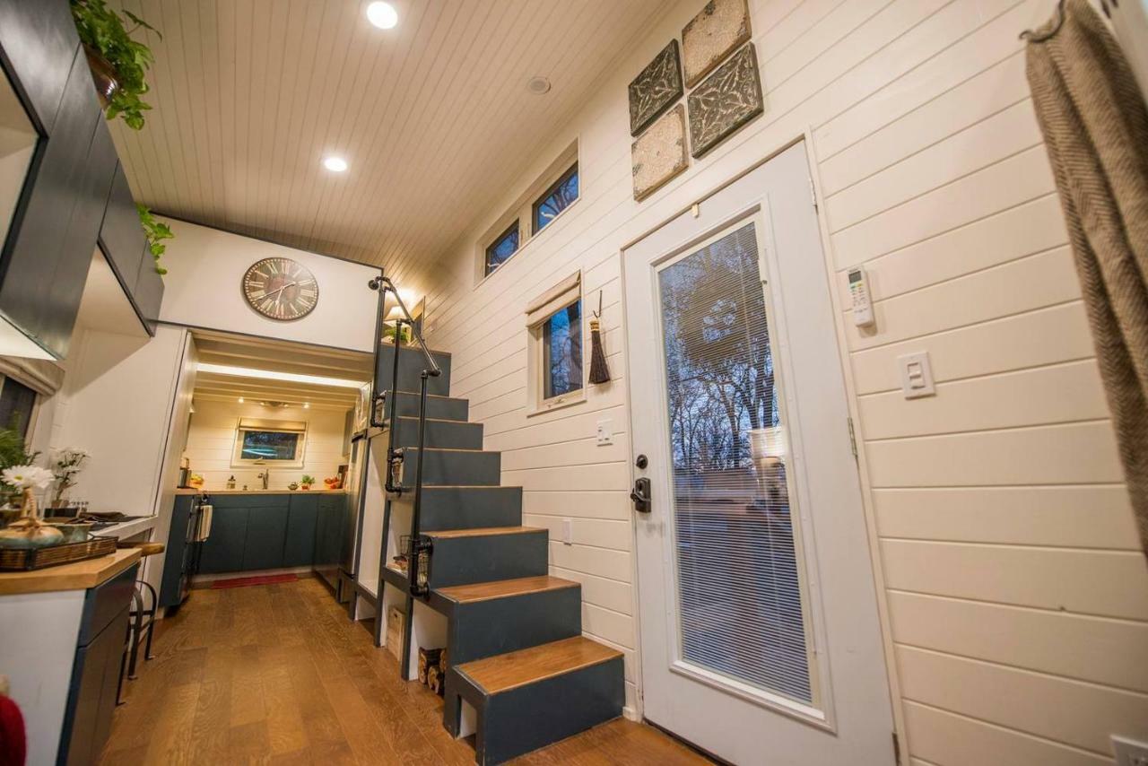 Montana Escape Elegant Tiny House In Waco Near Magnolia Villa ภายนอก รูปภาพ