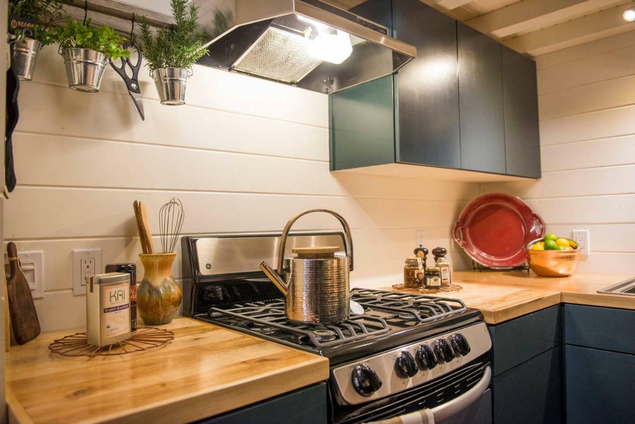 Montana Escape Elegant Tiny House In Waco Near Magnolia Villa ภายนอก รูปภาพ