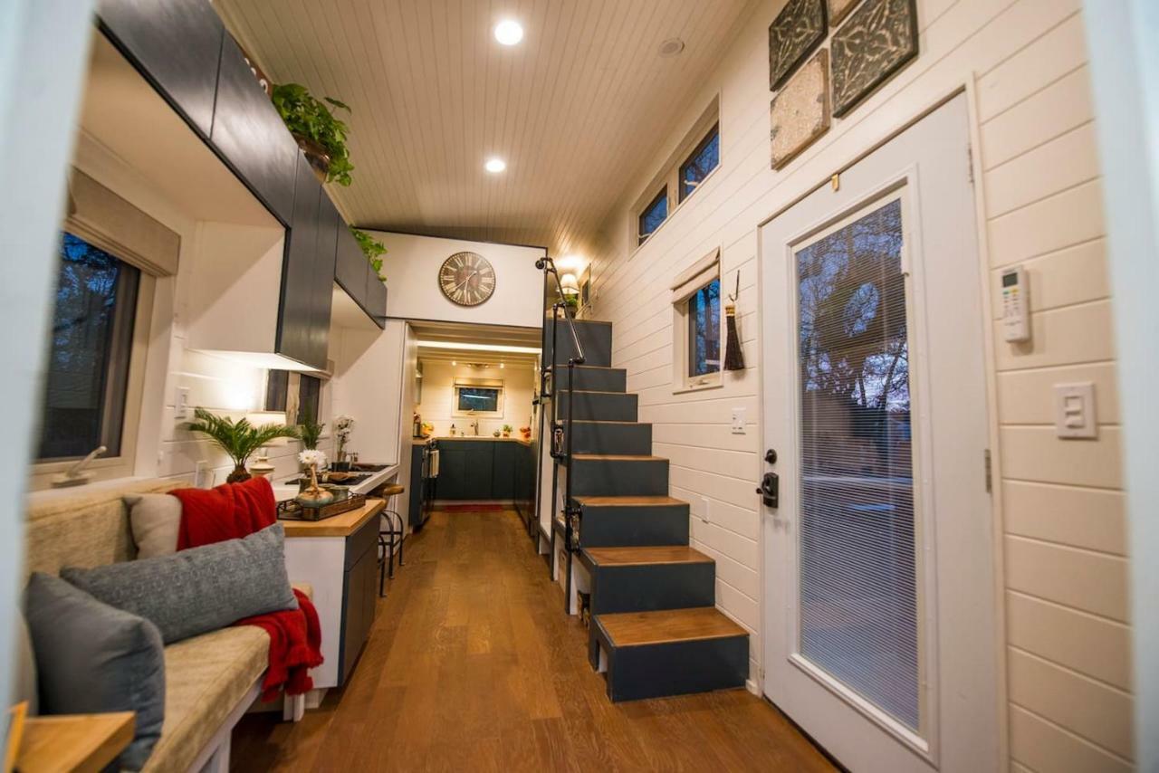 Montana Escape Elegant Tiny House In Waco Near Magnolia Villa ภายนอก รูปภาพ