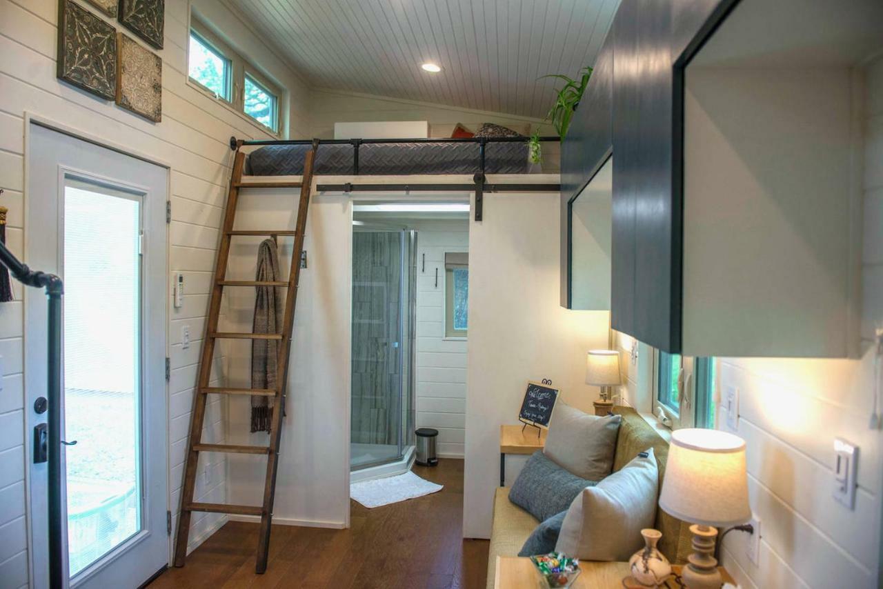 Montana Escape Elegant Tiny House In Waco Near Magnolia Villa ภายนอก รูปภาพ
